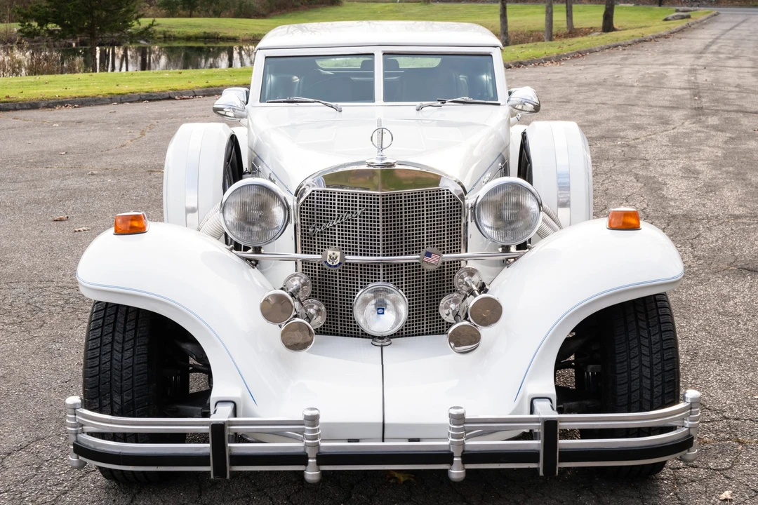 1985 Excalibur - Image 2 of 31