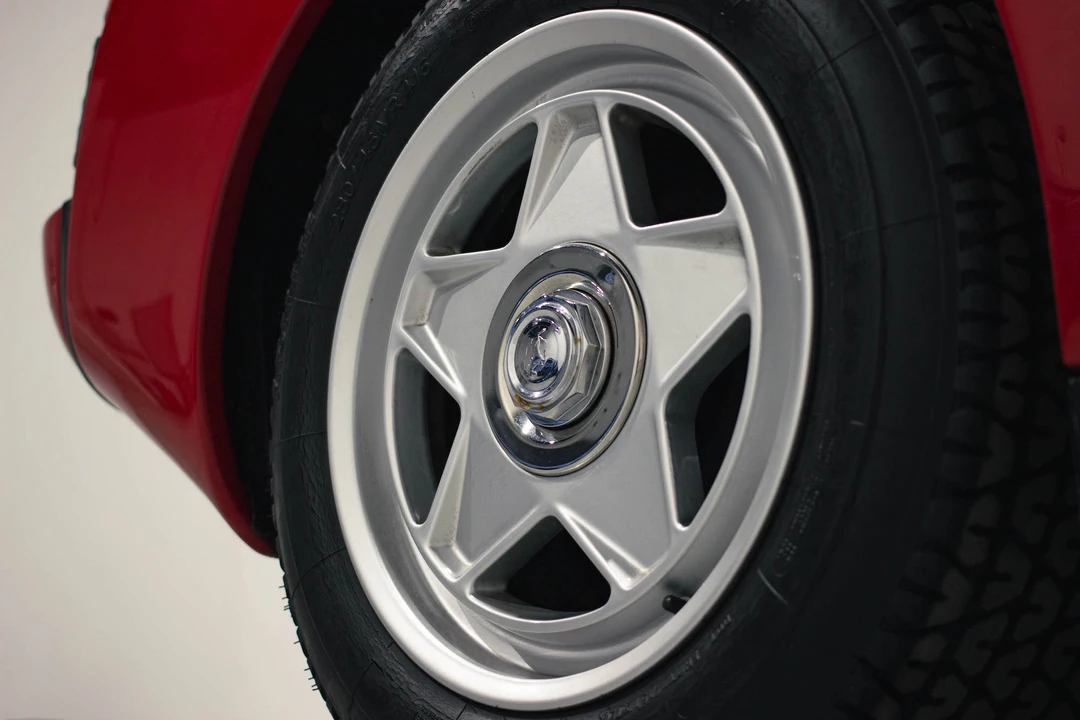 1985 Ferrari Testarossa - Image 29 of 31