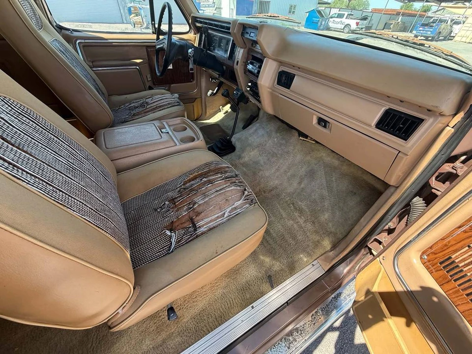 1985 Ford Bronco 3rd Gen - Image 6 of 11
