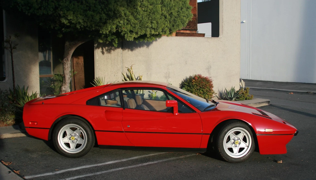1985 Ferrari 308 GTB QV - Image 17 of 31