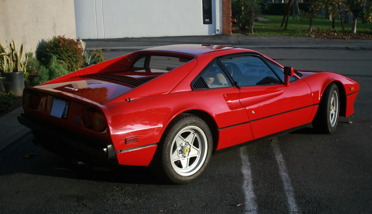 1985 Ferrari 308 GTB QV - Image 16 of 31