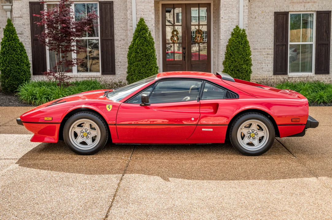 1985 Ferrari 308 GTB QV - Image 2 of 31