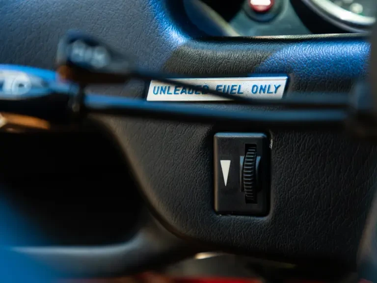 1985 Ferrari 308 GTB QV - Image 27 of 31