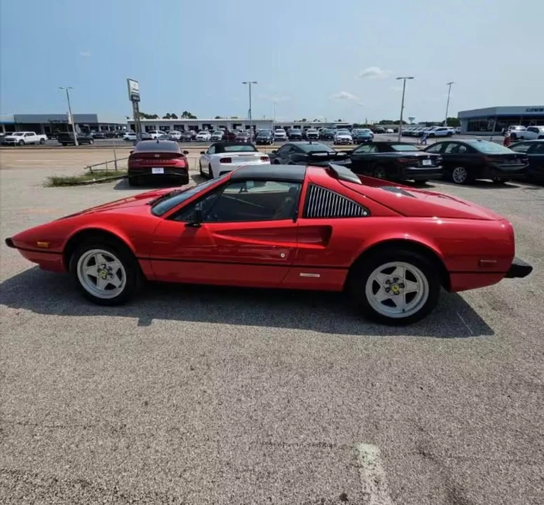 1985 Ferrari 308 GTS QV - Image 2 of 11
