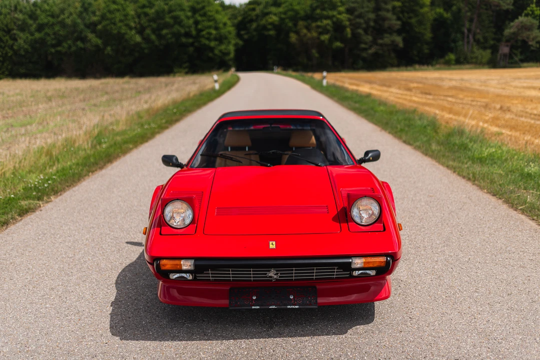 1985 Ferrari 308 GTS QV - Image 2 of 31
