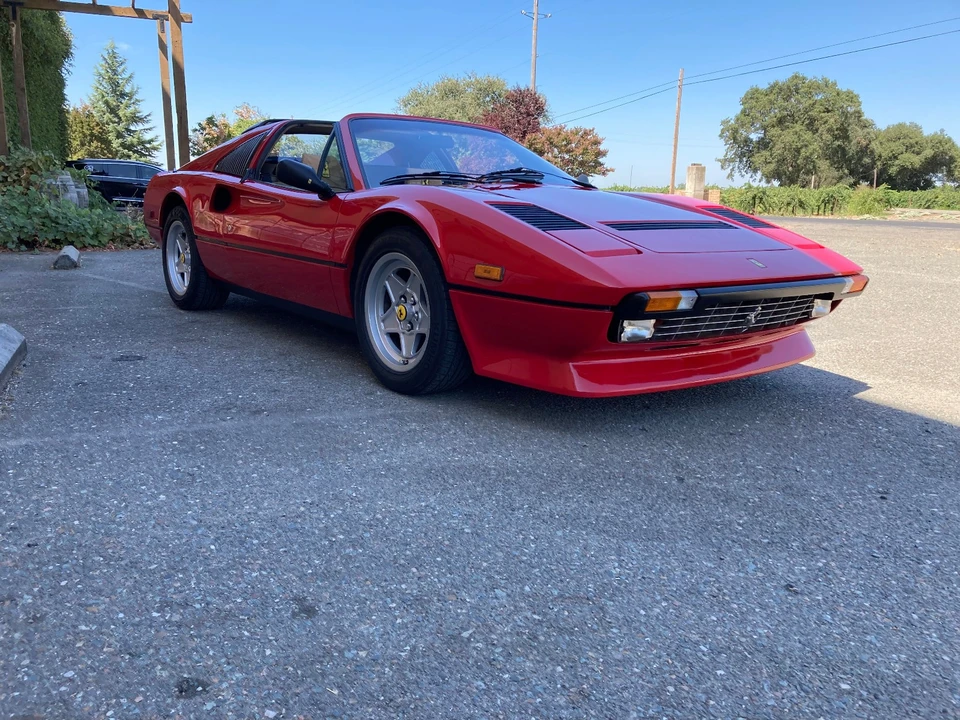 1985 Ferrari 308 GTS QV - Image 2 of 21
