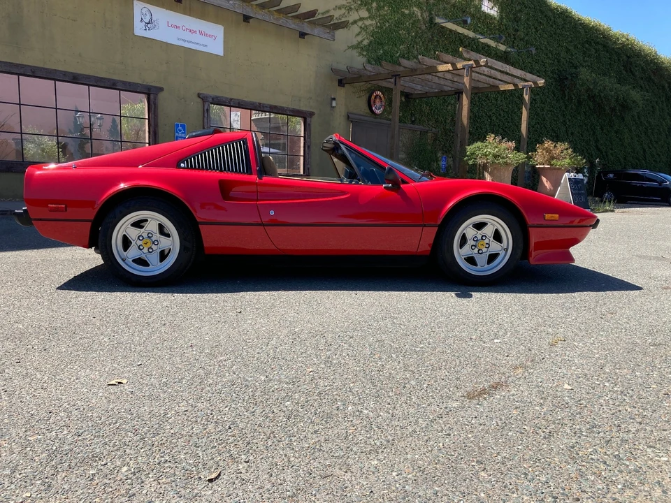 1985 Ferrari 308 GTS QV - Image 6 of 21