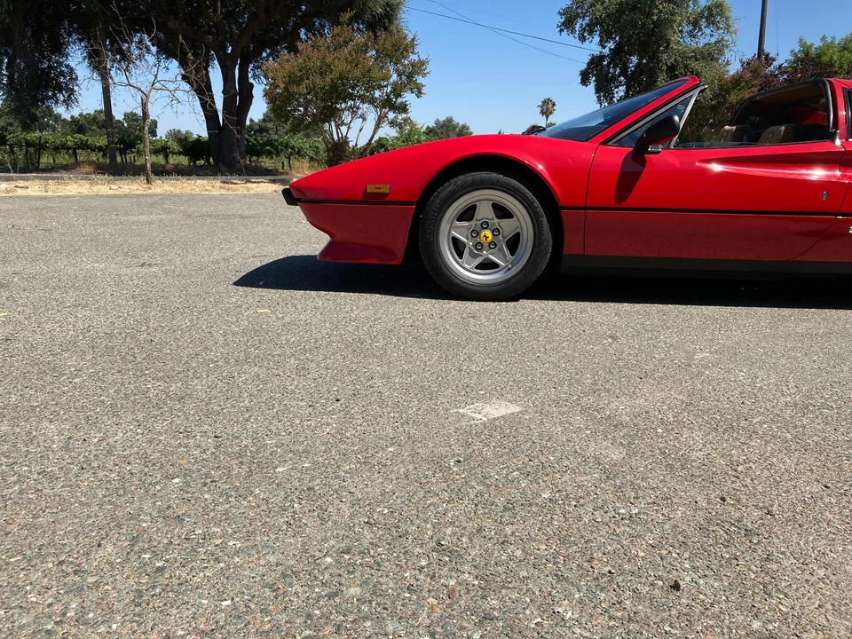 1985 Ferrari 308 GTS QV - Image 10 of 21