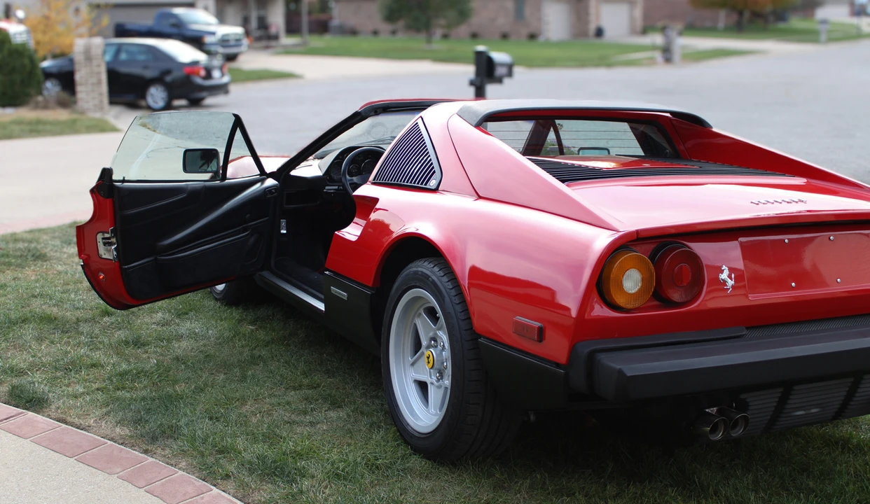 1985 Ferrari 308 GTS QV - Image 23 of 31