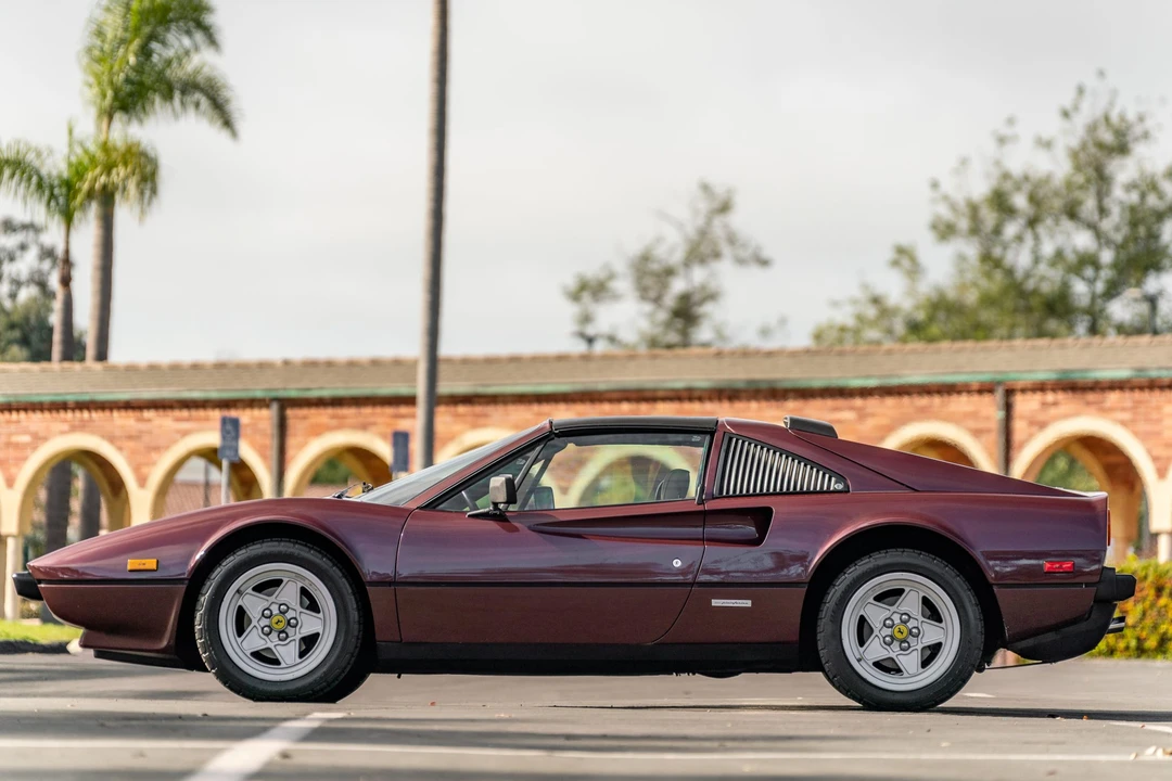 1985 Ferrari 308 GTS QV - Image 3 of 31