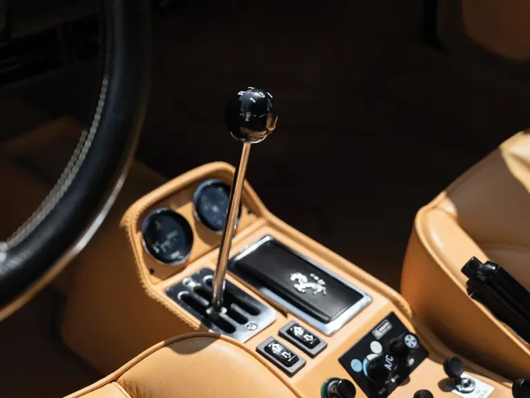 1985 Ferrari 308 GTS QV - Image 15 of 31