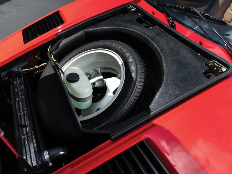 1985 Ferrari 308 GTS QV - Image 27 of 31