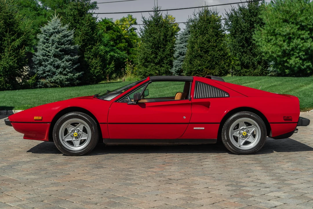 1985 Ferrari 308 GTS QV - Image 10 of 31