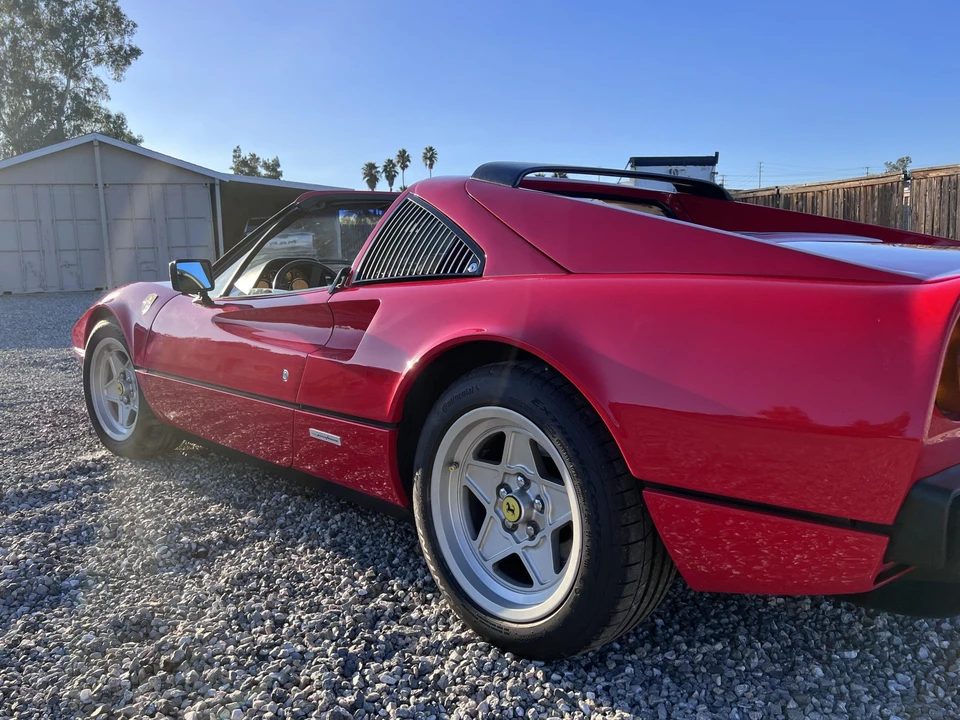 1985 Ferrari 308 GTS QV - Image 21 of 31