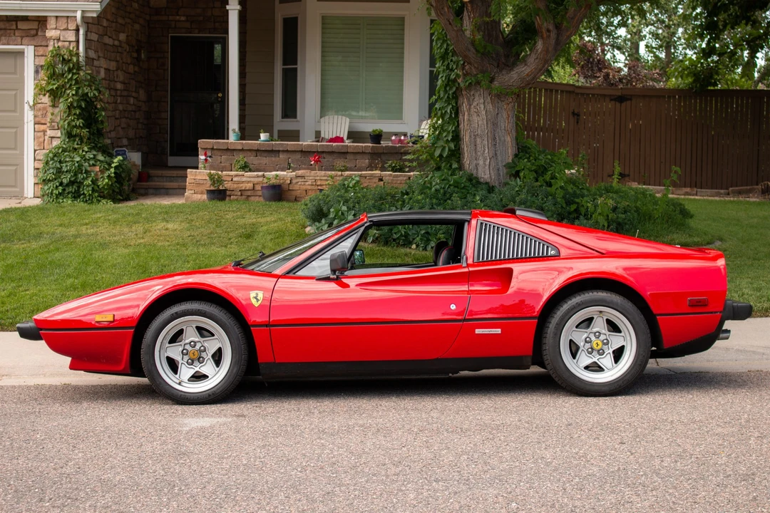 1985 Ferrari 308 GTS QV - Image 2 of 31