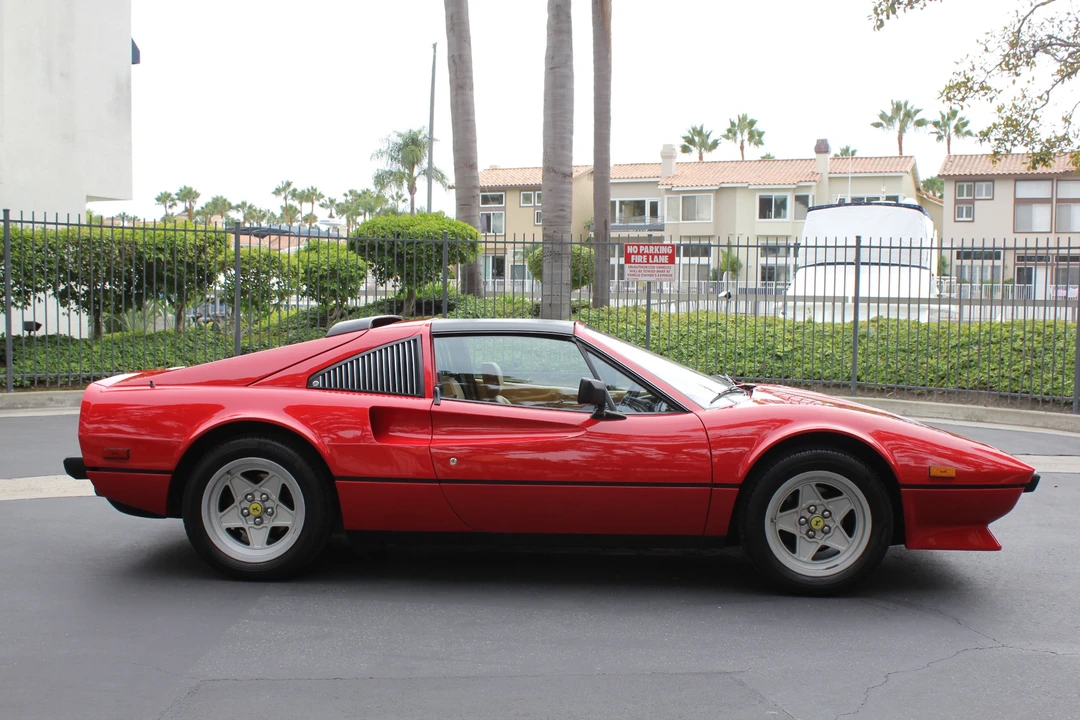 1985 Ferrari 308 GTS QV - Image 14 of 31