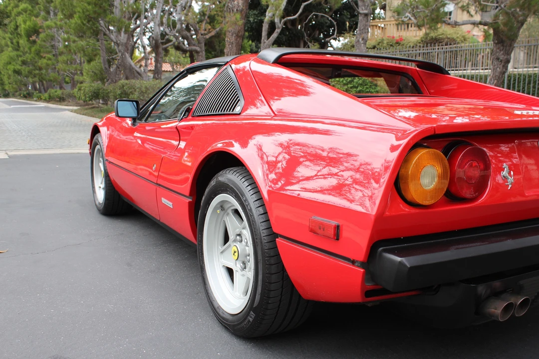 1985 Ferrari 308 GTS QV - Image 26 of 31