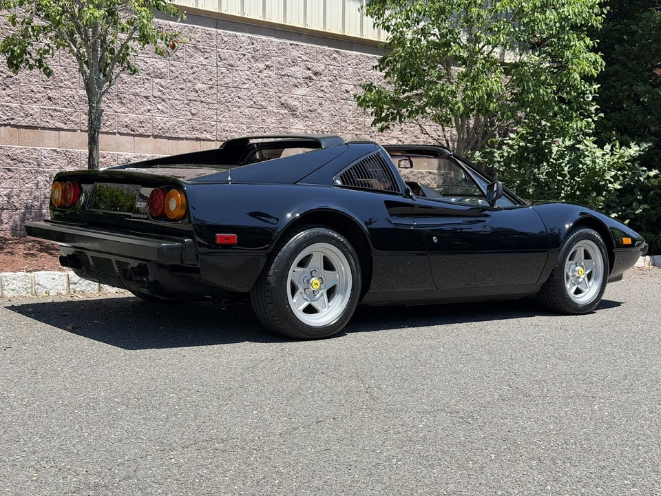 1985 Ferrari 308 GTS QV - Image 17 of 31