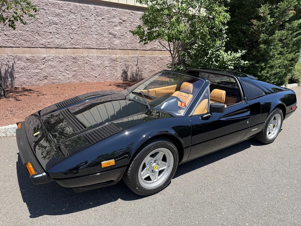 1985 Ferrari 308 GTS QV - Image 2 of 31