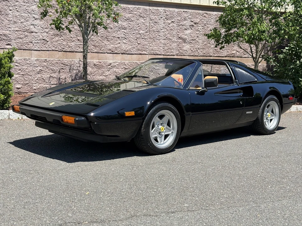 1985 Ferrari 308 GTS QV - Image 3 of 31