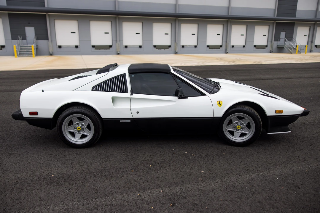 1985 Ferrari 308 GTS QV - Image 9 of 31