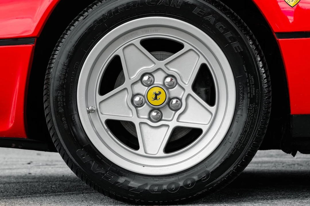 1985 Ferrari 308 GTS QV - Image 27 of 31