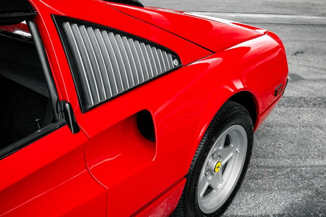 1985 Ferrari 308 GTS QV - Image 15 of 31