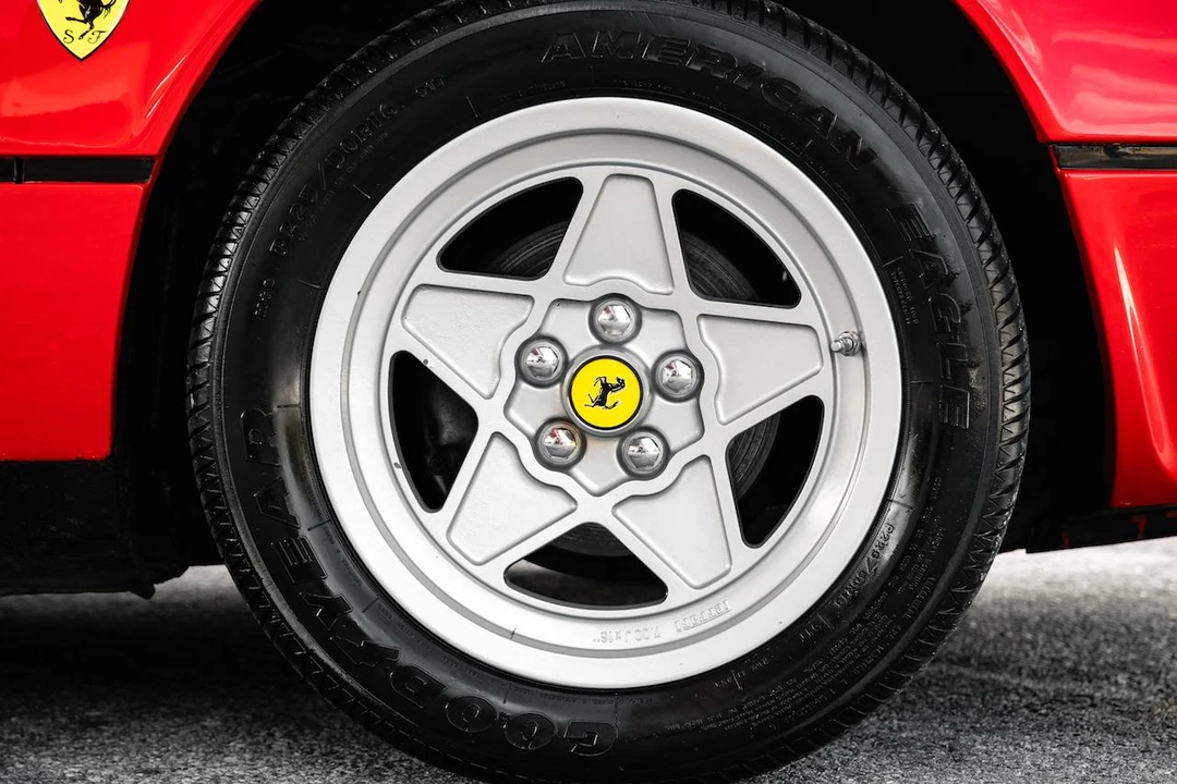 1985 Ferrari 308 GTS QV - Image 26 of 31