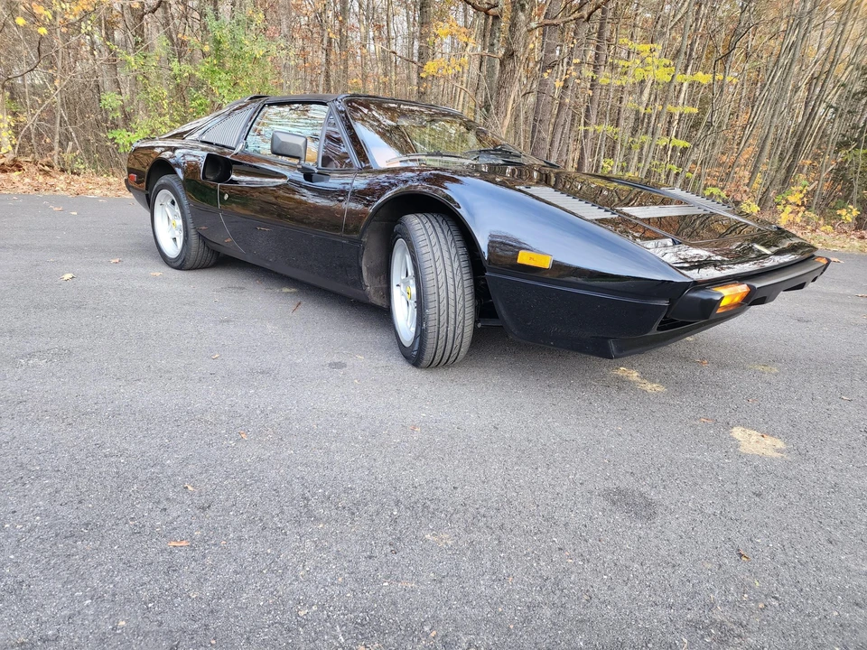 1985 Ferrari 308 GTS QV - Image 26 of 31