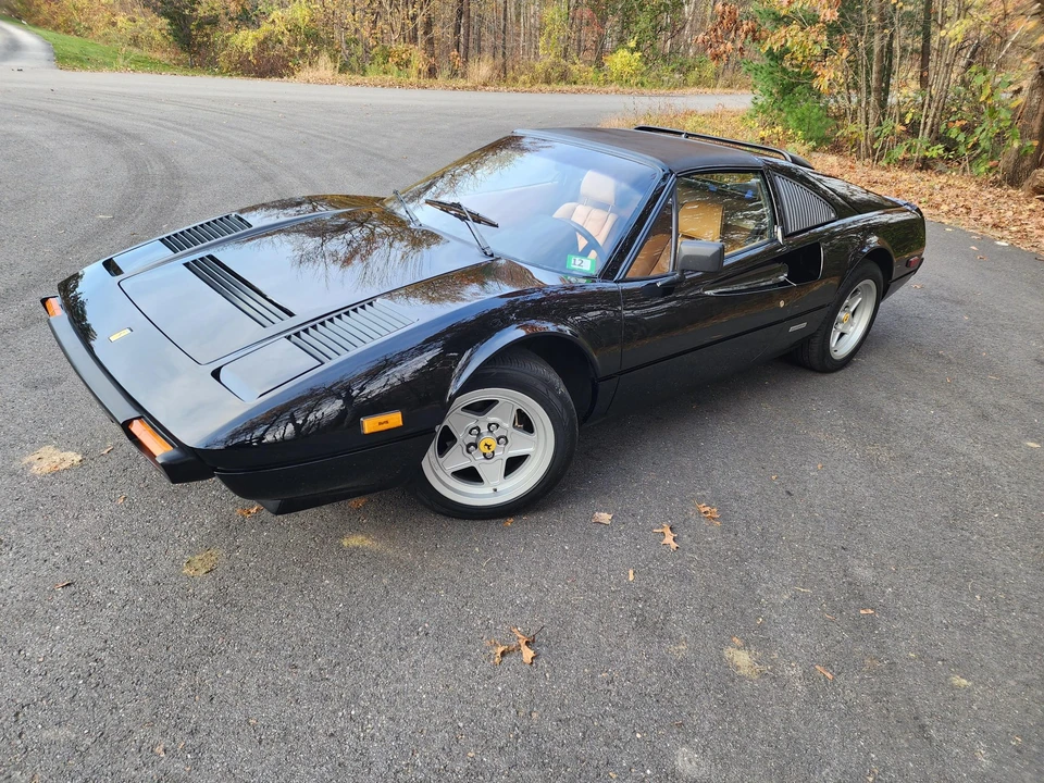 1985 Ferrari 308 GTS QV - Image 2 of 31