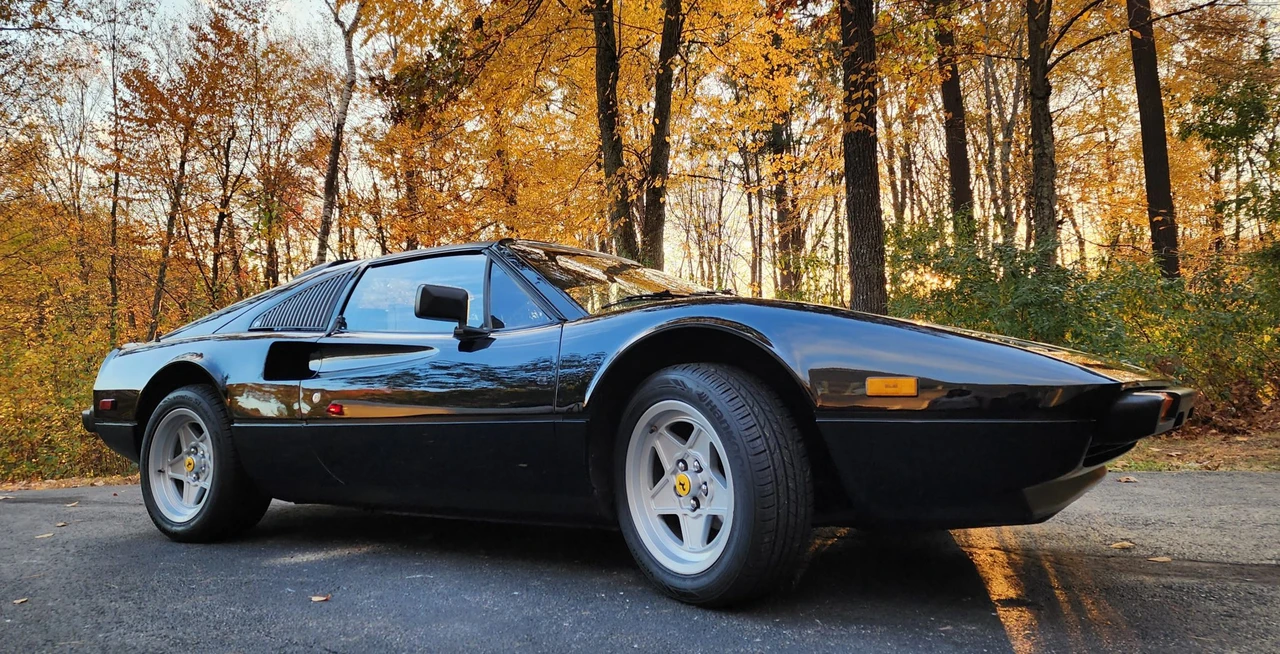 1985 Ferrari 308 GTS QV - Image 27 of 31