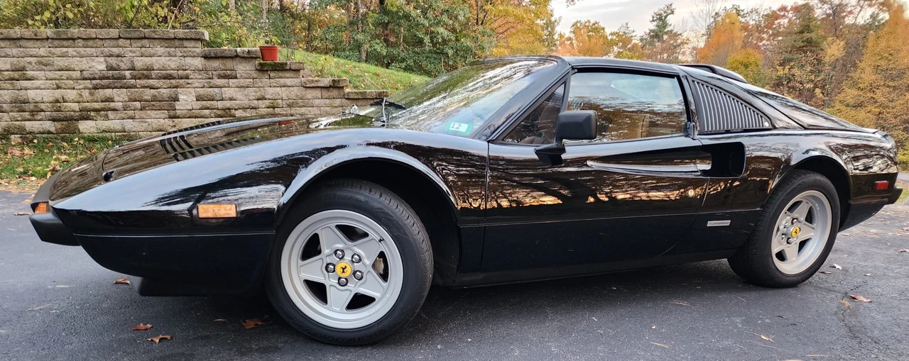 1985 Ferrari 308 GTS QV - Image 3 of 31