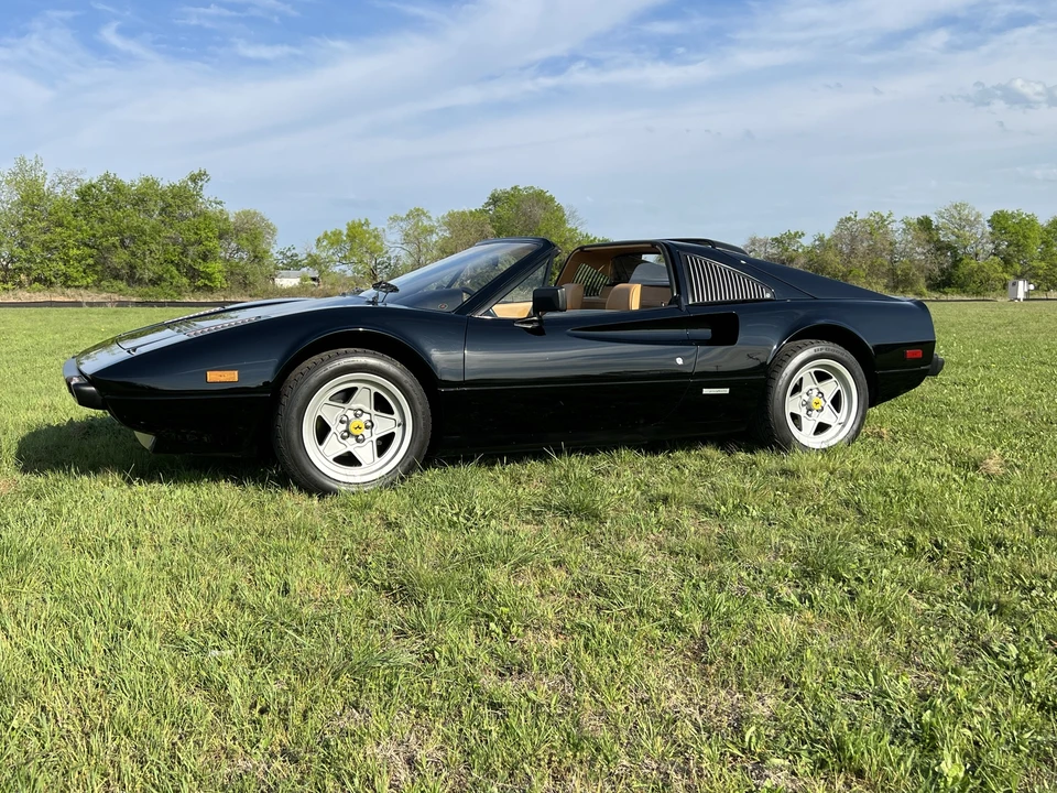 1985 Ferrari 308 GTS QV - Image 2 of 31