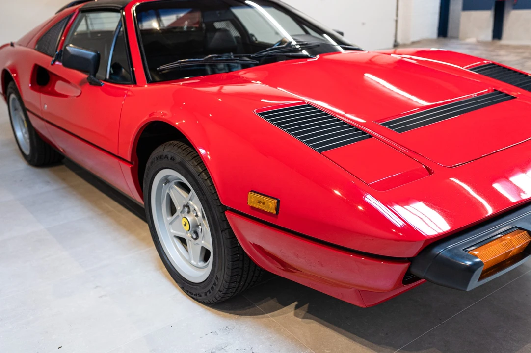 1985 Ferrari 308 GTS QV - Image 25 of 31