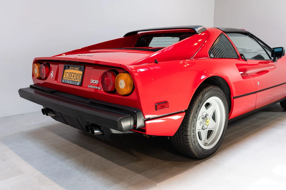 1985 Ferrari 308 GTS QV - Image 21 of 31