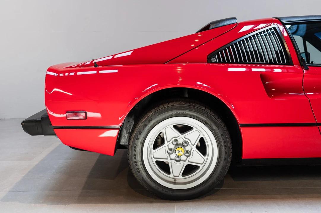 1985 Ferrari 308 GTS QV - Image 23 of 31