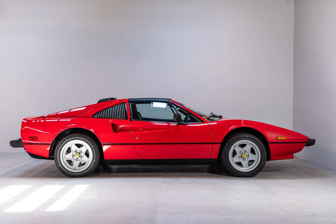 1985 Ferrari 308 GTS QV - Image 12 of 31
