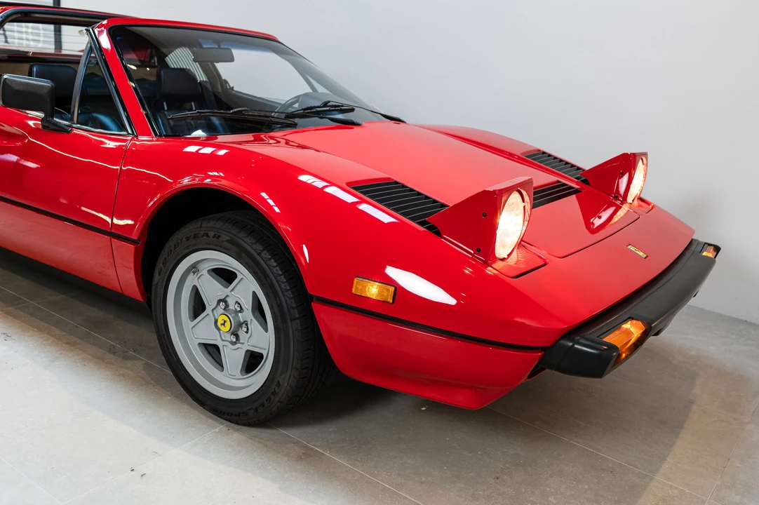 1985 Ferrari 308 GTS QV - Image 27 of 31