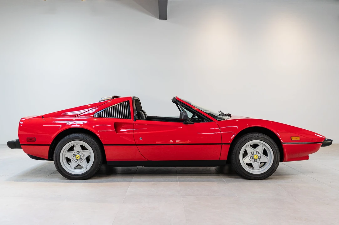 1985 Ferrari 308 GTS QV - Image 13 of 31