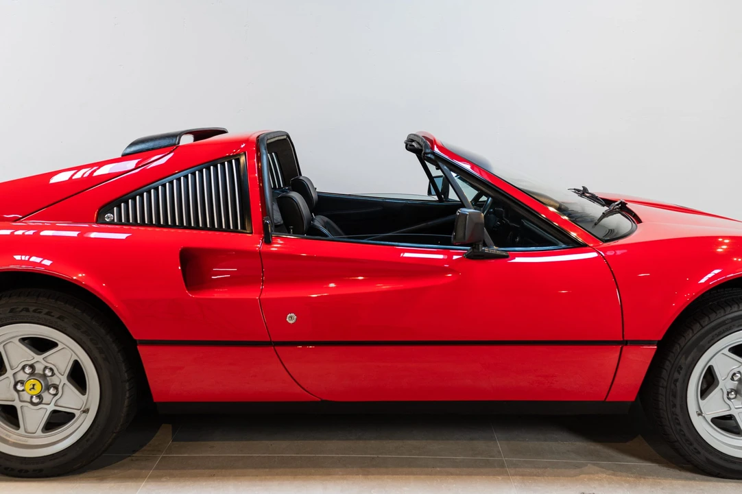 1985 Ferrari 308 GTS QV - Image 22 of 31