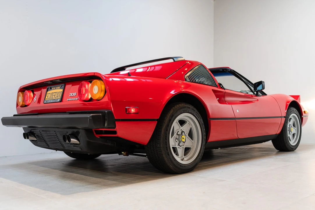 1985 Ferrari 308 GTS QV - Image 10 of 31