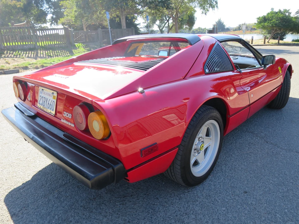 1985 Ferrari 308 GTS QV - Image 22 of 31