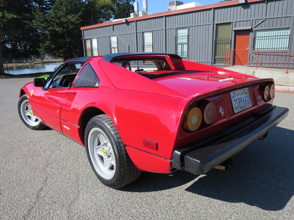 1985 Ferrari 308 GTS QV - Image 20 of 31