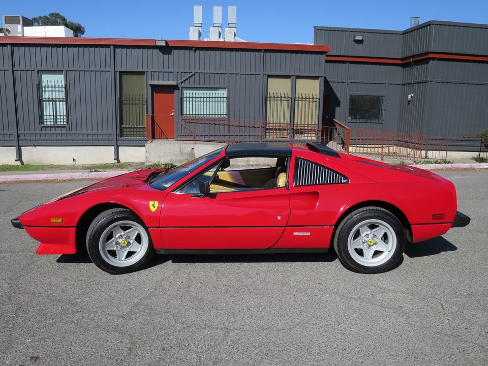 1985 Ferrari 308 GTS QV - Image 19 of 31