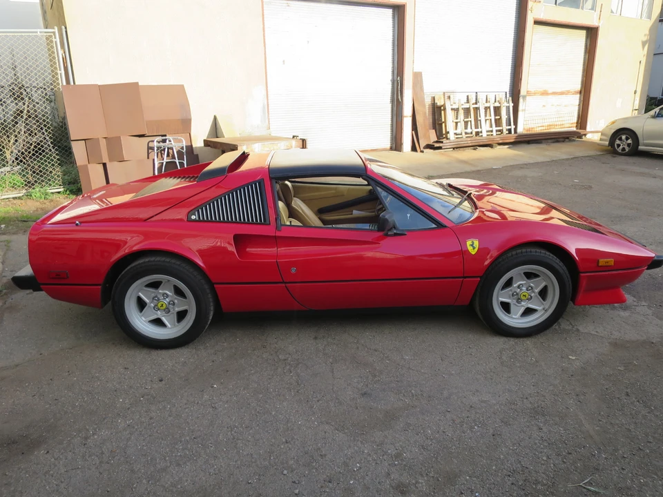 1985 Ferrari 308 GTS QV - Image 15 of 31