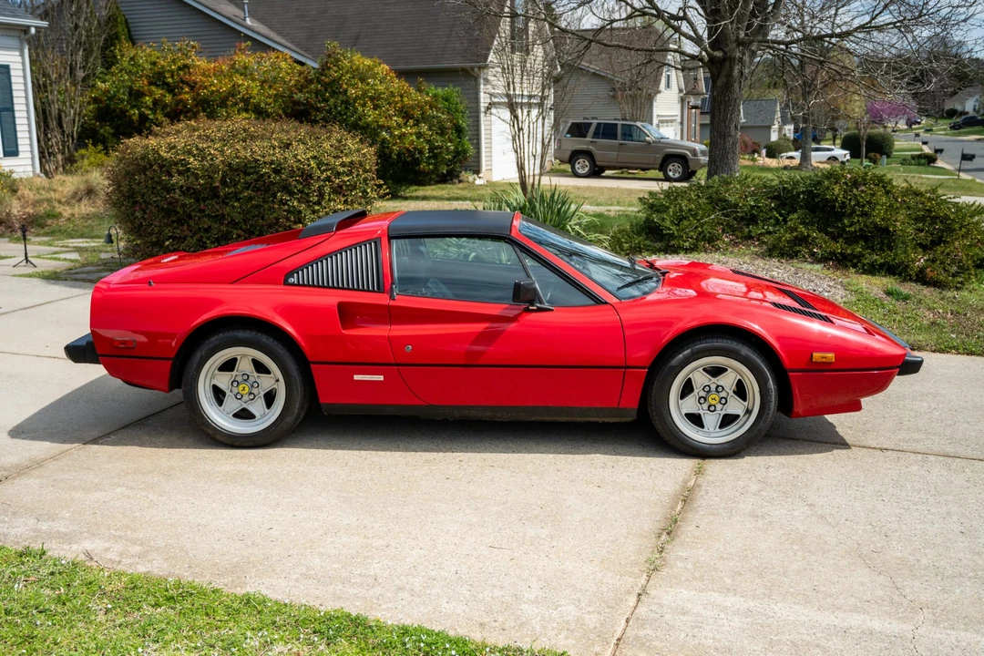 1985 Ferrari 308 GTS QV - Image 18 of 31