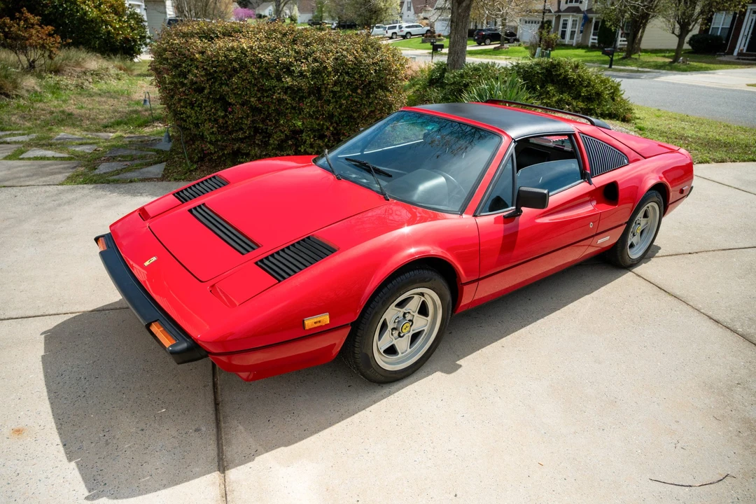 1985 Ferrari 308 GTS QV - Image 10 of 31