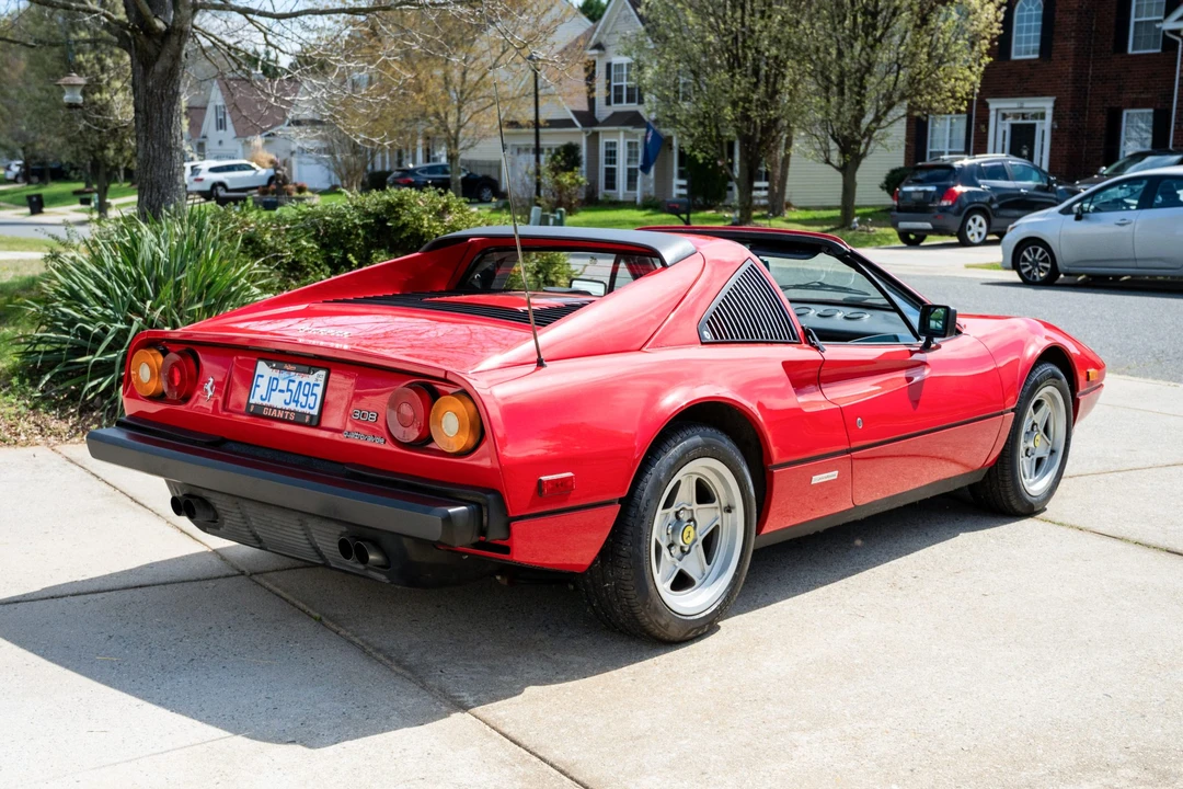 1985 Ferrari 308 GTS QV - Image 6 of 31