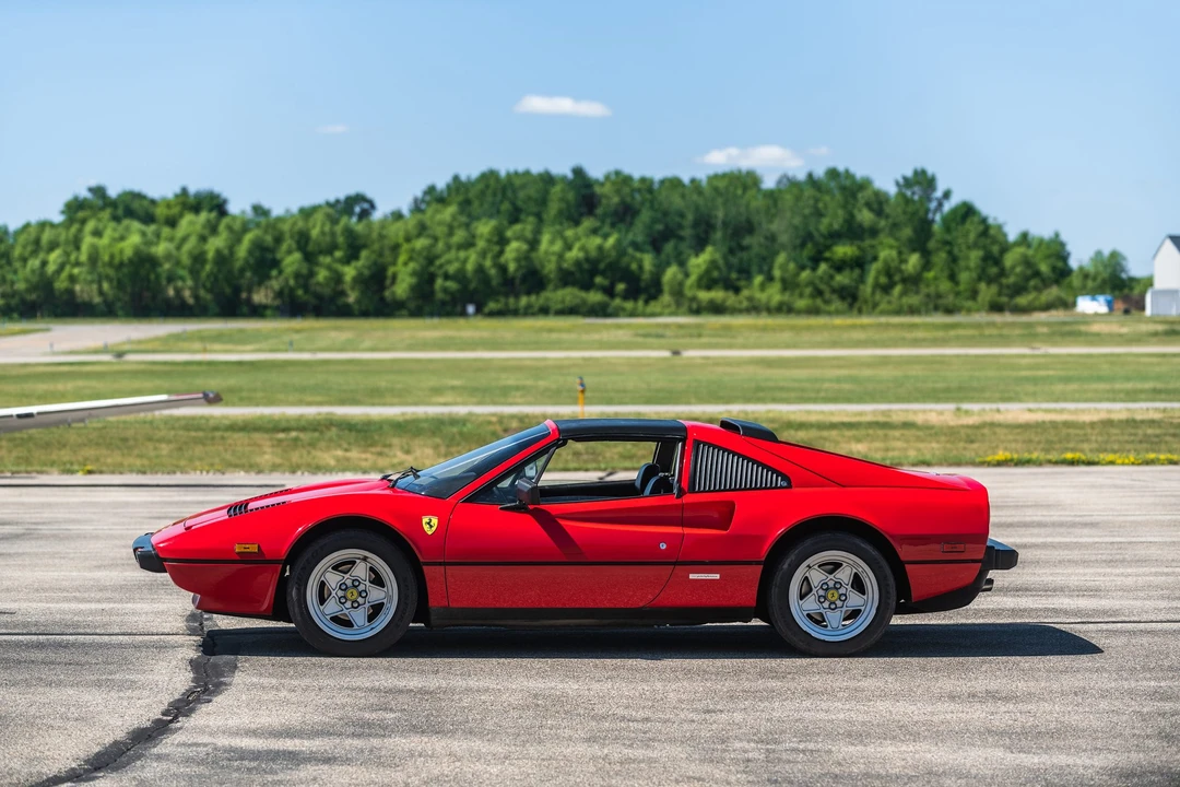1985 Ferrari 308 GTS QV - Image 9 of 31