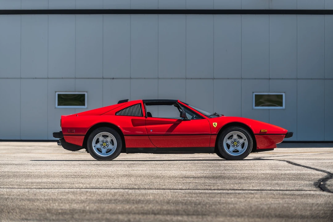 1985 Ferrari 308 GTS QV - Image 25 of 31